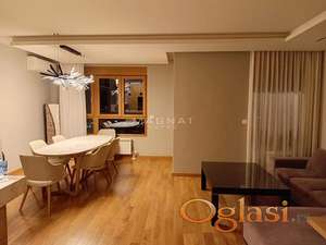 Luksuzan stan u Wellport kondominijumu ID#5557