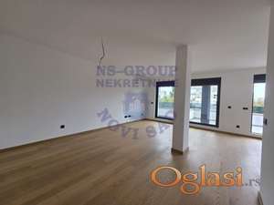 Fantastičan penthouse stan na krovnom terasom na Grbavici!