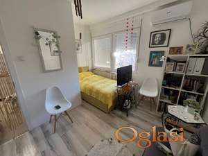 Prodaje se kompletno renoviran jednoiposoban stan