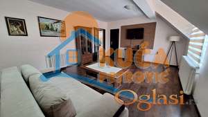 Izdaje se višenamenski poslovni prostor u strogom centru, 320m2