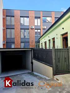 Novi Sad, Centar, STARI GRAD, nova garsonjera - izdavanje "stan na dan"