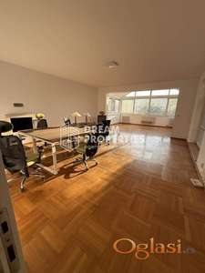 Odmah useljiv sa garažom, može za PP ID#1222