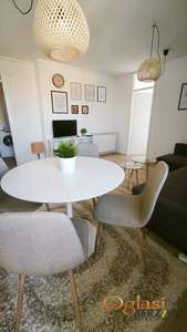  ODLIČAN JEDNOIPOSOBAN STAN NA LIMANU 