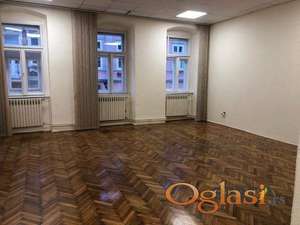  POLUNAMEŠTEN ČETVOROSOBAN STAN KAO POSLOVNI PROSTOR U STROGOM CENTRU NOVOG SADA