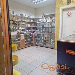 Izdaje se ulični lokal površine 24 m²