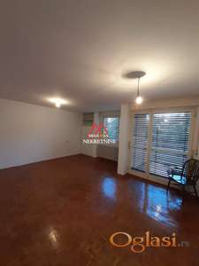 📢 Izdaje se nenamešten dvosoban stan – Limanska pijaca 🏙️✨