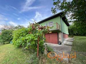 Prvi red do Dunava, bez ulaganja, izuzetna vikendica!