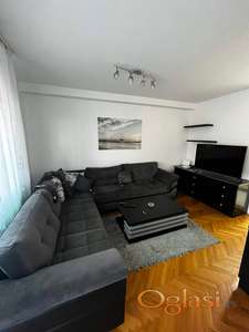 IZDAVANJE KOMLETNO NAMEŠTENOG I OPREMLJENOG TROSOBNOG STANA NA GRBAVICI