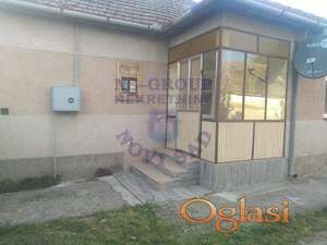 Kuća u Turiji kod Srbobrana , na 35 km od Novog Sada i 5 km od Srbobrana!