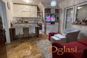 Odličan jednoiposoban stan na Adicama