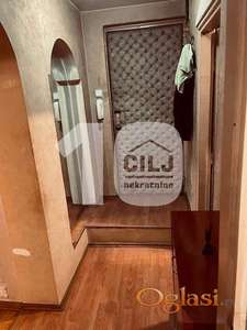 Karaburma, V. Micka, 1,5, pst/4,34m2, odlčna lokacija, stan u dobrom stanju ID#1608