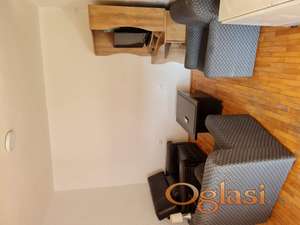 Stan u mirnom kraju u centru grada