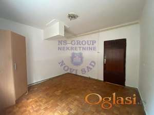 Na prodaju dvoiposoban stan na odličnoj lokaciji kod Železničke stanice.