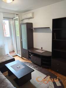 NOVOSADSKOG SAJMA - NAMEŠTEN DVOSOBAN STAN - USELJIV ODMAH!!!