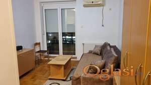 Odlična garsonjera na Grbavici ! Braće Ribnikar