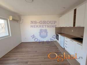 Izdaje se jednoiposoban polunamešten stan od 37 m² u mirnom delu Adica.