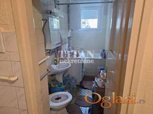 Kod saobracajnog fakulteta ID#5611