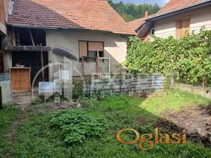 Porodična kuća 77m2, plac 245m2, Gadžin Han
