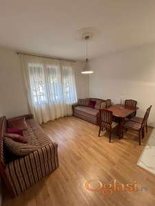 Izdajemo dvoiposoban stan na Savskom trgu, 61m²