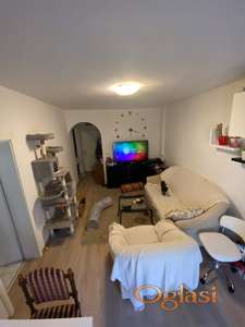 CENTAR, RIBLJA PIJACA 34+12m2 TERASA, 1,5sob, NAMEŠTEN