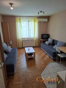 GARSONJERA ZA DVOJE SA URAČUNATIM TROŠKOVIMA - NOVA DETELINARA