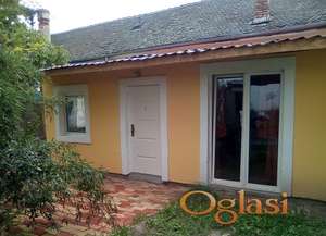 CENTAR IZDAJE SE OPREMLJENA KUĆA