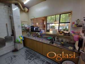 Fantastičan ulični lokal u radu