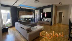 Odliican stan u Petrovaradinu!