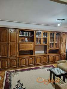 Hrastov regal-vitrina-orman