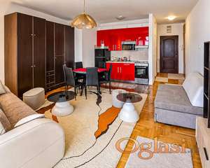 Izdaje se odlična garsonjera u Duvaništu, 38m2 sa lođom 4,5m2