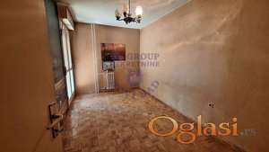 Odličan trosoban stan na Bulevaru oslobodjenja.