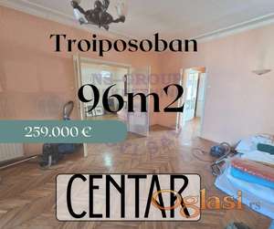 Odlican salonac na fantasticnoj lokaciji!!