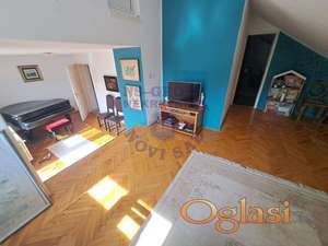 Spratna,fantasticna kuca u Sremskim Karlovcima