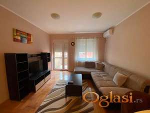 NOVI SAD - CENTAR - 42m2 - 350 evra