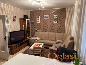 Izdavanje stana Erdoglija – Odlična lokacija, blizu svih sadržaja!