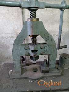 Ručna stara presa , odlična