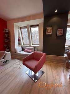 ČETVOROSOBAN NAMEŠTEN STAN SA SATELITU 120 M2 PODNE POVRŠINE