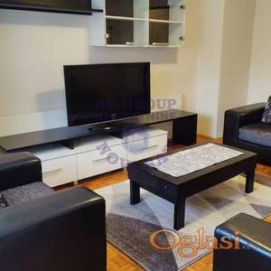 Izdaje se odličan stan u samom centru Novog Sada