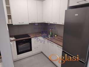 Izdaje se dvosoban stan na Salajci,