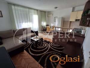 Izdaje se odličan stan u centru Niša, kod Filozofskog fakulteta, 60m2