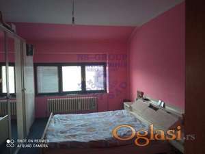 Devetosobna, može se etažirati u stanove !