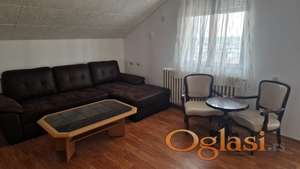 Izdajem namesten stan u viseetaznoj kuci 90m²