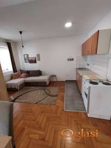  NAMEŠTENA GARSONJERA NA BULEVARU OSLOBOĐENJA