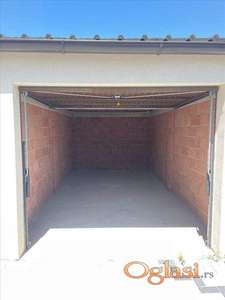 Odlicna investicija:Garaza 20m2, na sjajnoj lokaciji blizina bulevara Patrijarha Pavla
