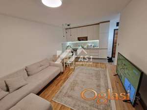 IZDAJE SE LUX STAN KOD SAJMA-DVE GARAZNA MESTA ID#4874