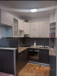 Izdaje se stan u Miljana Miljanića ID#19149