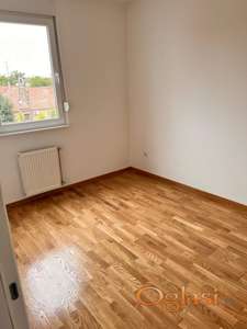 Petrovaradin, dvosoban stan 36m2, Hitno!