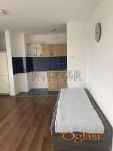 Na prodaju jednoiposoban stan, 45m2, kod Vojne bolnice
