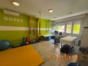 Jedinstvena nekretnina, visoki partrer, odlično i za poslovni prostor! Centar!