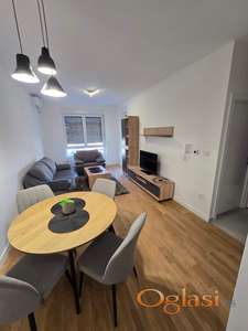 Novi Sad - Knežev park - Bulevar Jovana Dučića - nov, neuseljavan dvosoban stan -kalorimetri,mali racuni, odmah useljivo - 450 eura